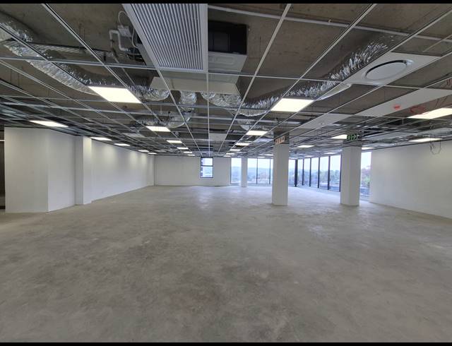 285M² OFFICE TO LET IN GLENADRIENNE